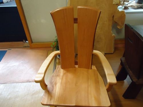 無垢の椅子-頑丈で長持ち